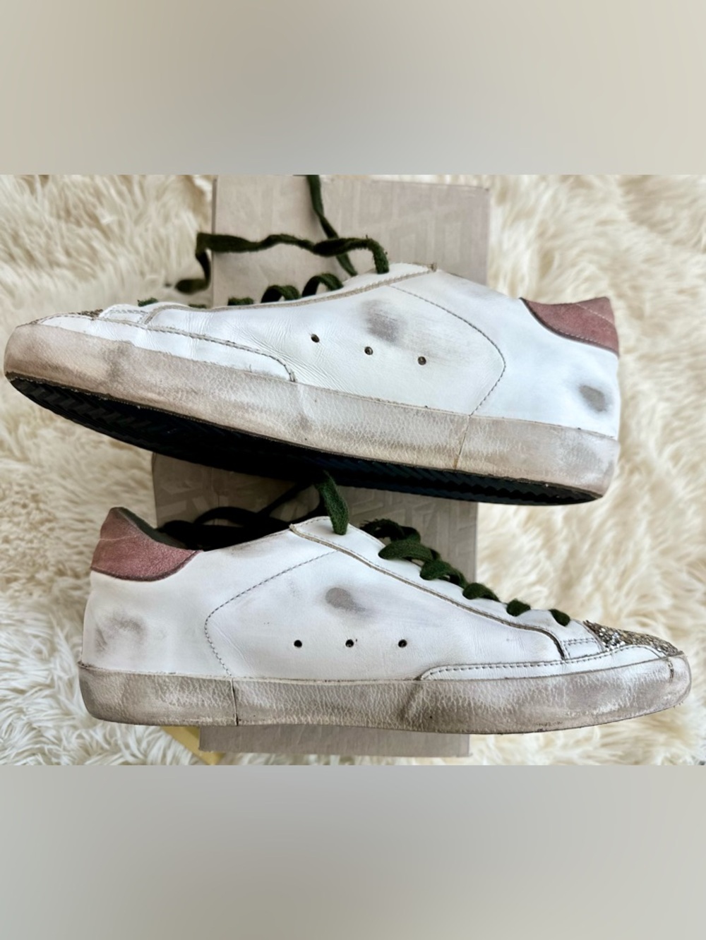 ✨Golden Goose Superstar Classics With List✨ - Picture 3 of 16